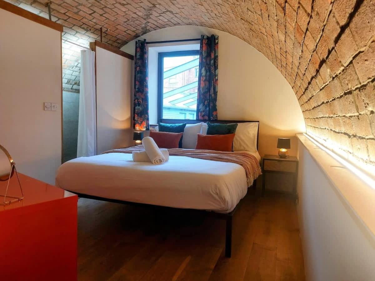 Converted Factory Loft Apartment 브리스틀 외부 사진