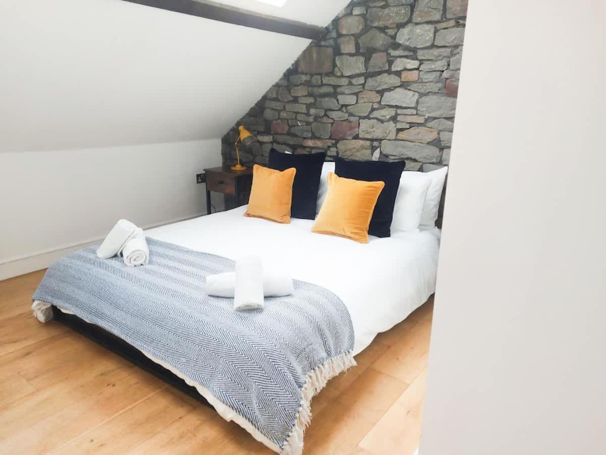 Converted Factory Loft Apartment 브리스틀 외부 사진
