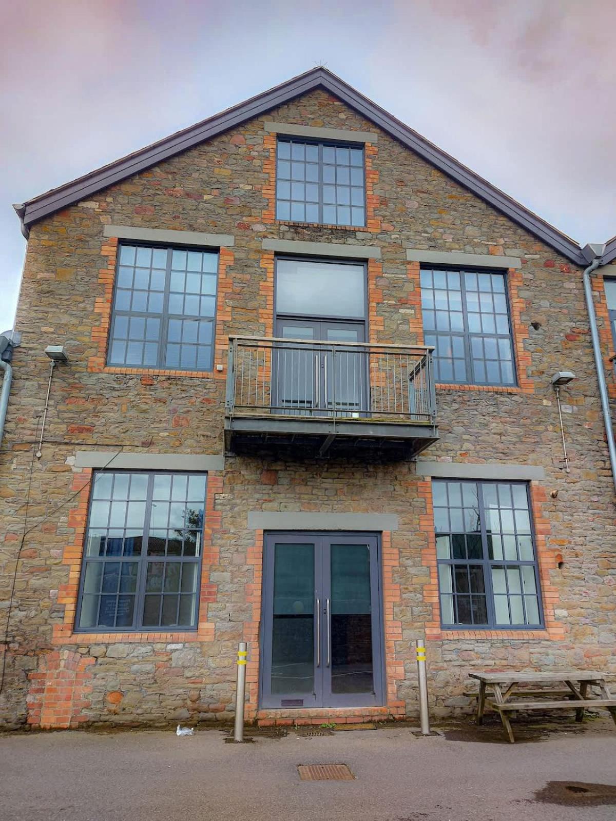 Converted Factory Loft Apartment 브리스틀 외부 사진