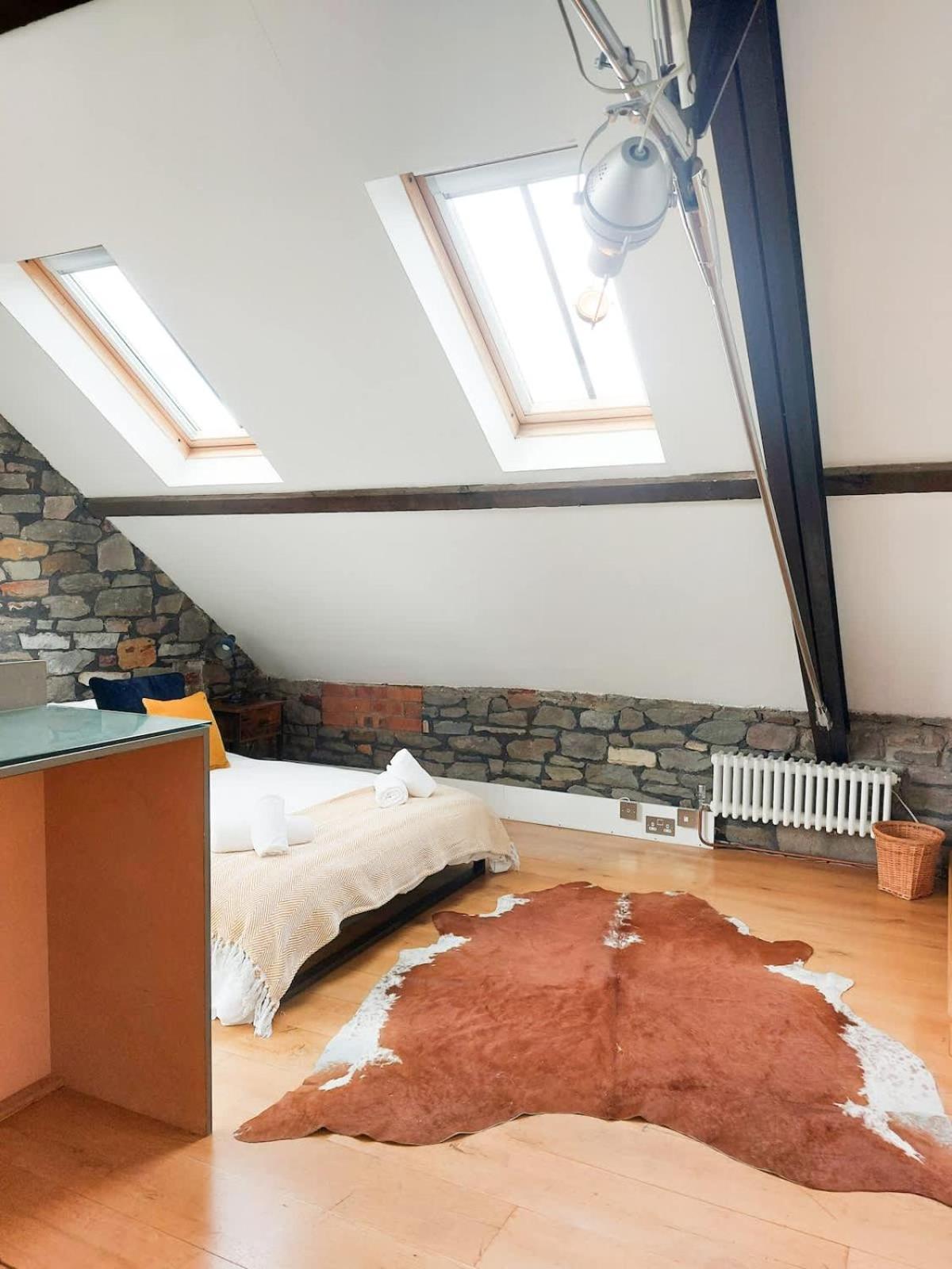 Converted Factory Loft Apartment 브리스틀 외부 사진